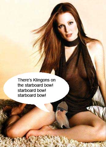 julianne moore with zz top between her legs